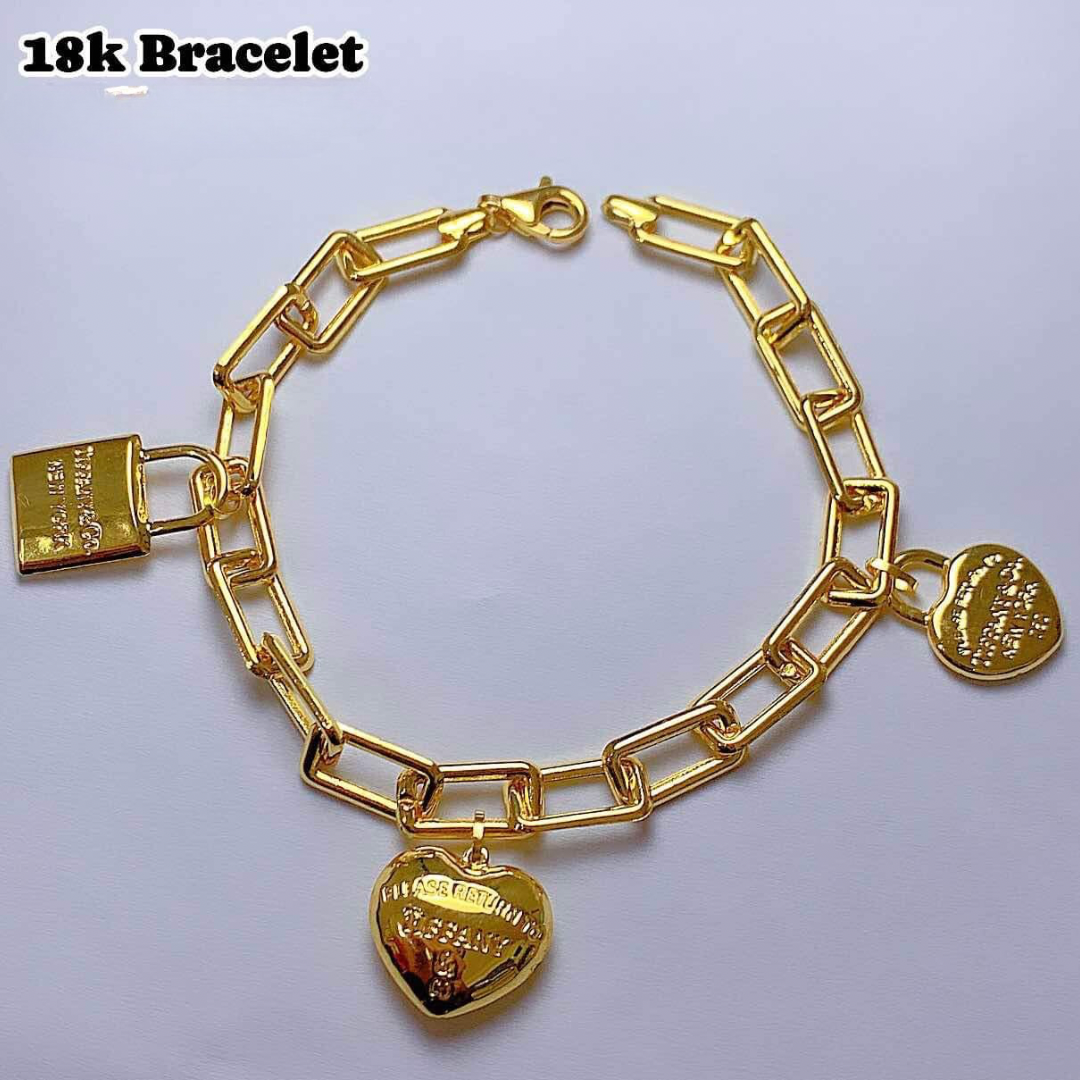 Hardware Bracelet with Single PadLock & Twin Heart 18k Saudi Gold