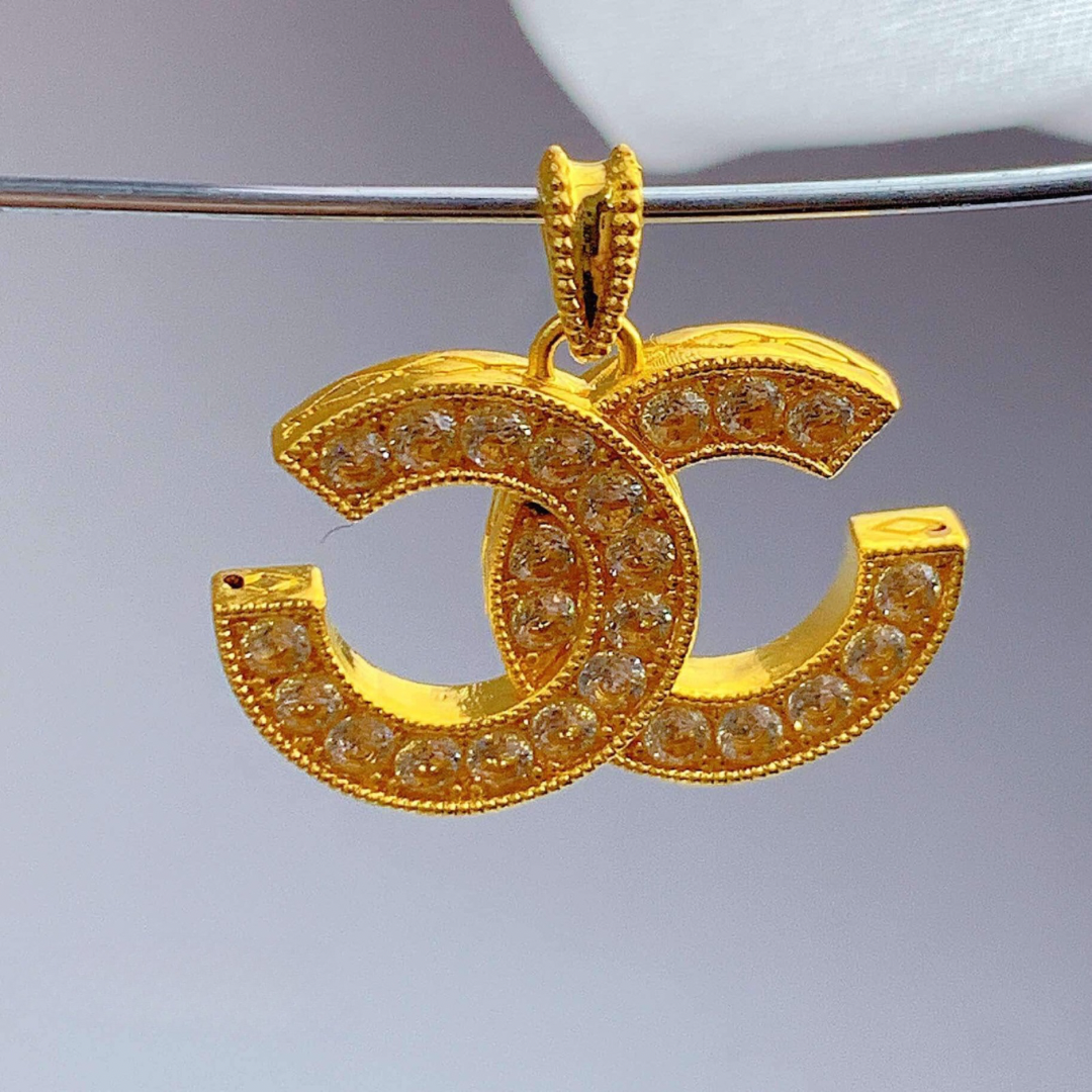 Gold CC Pendant Ampaw 18k Saudi Gold