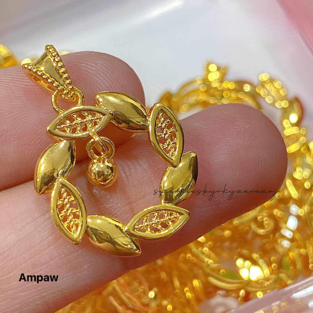 Round Leaf Pendant Ampaw 18k Saudi Gold