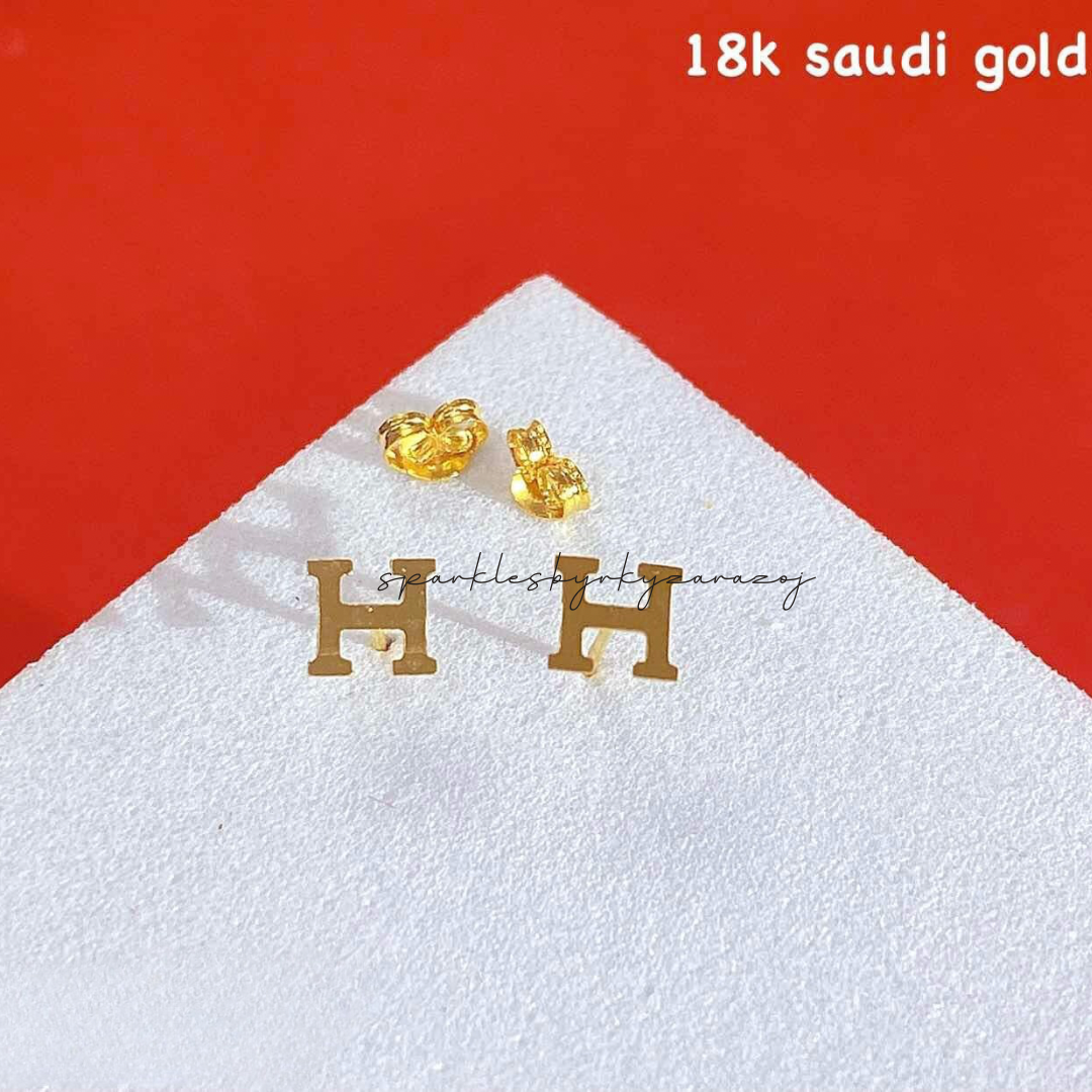 Plain H Earrings 18k Saudi Gold