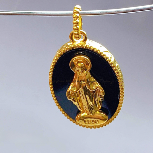 Mary Onyx Pendant Ampaw 18k Saudi Gold