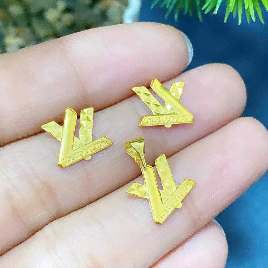 Set LV Pendant Solid 18k Saudi Gold