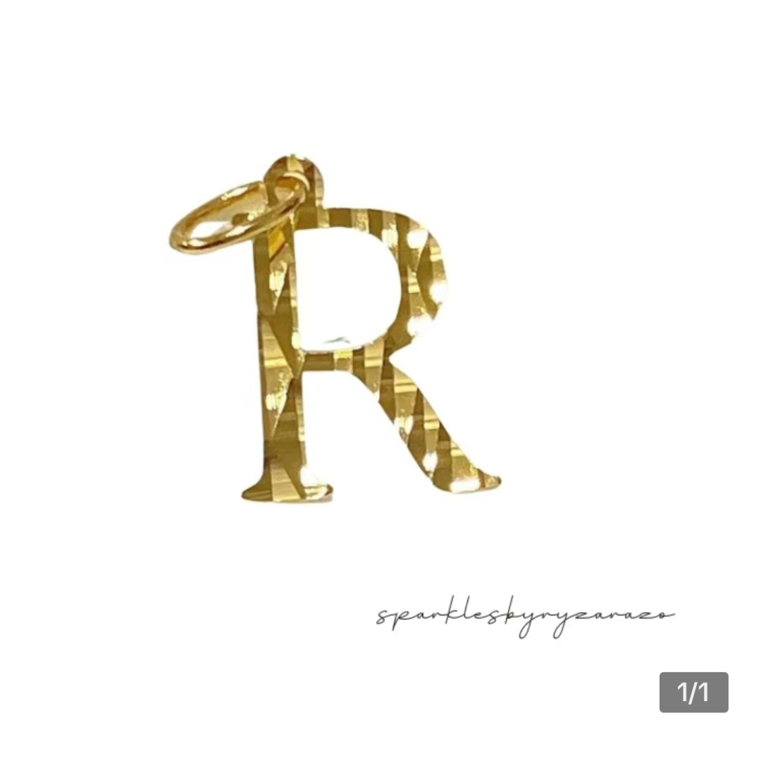 Letter R Style Pendant 18k Saudi Gold