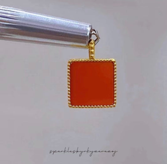 Square Style Clover Pendant 18k Saudi Gold