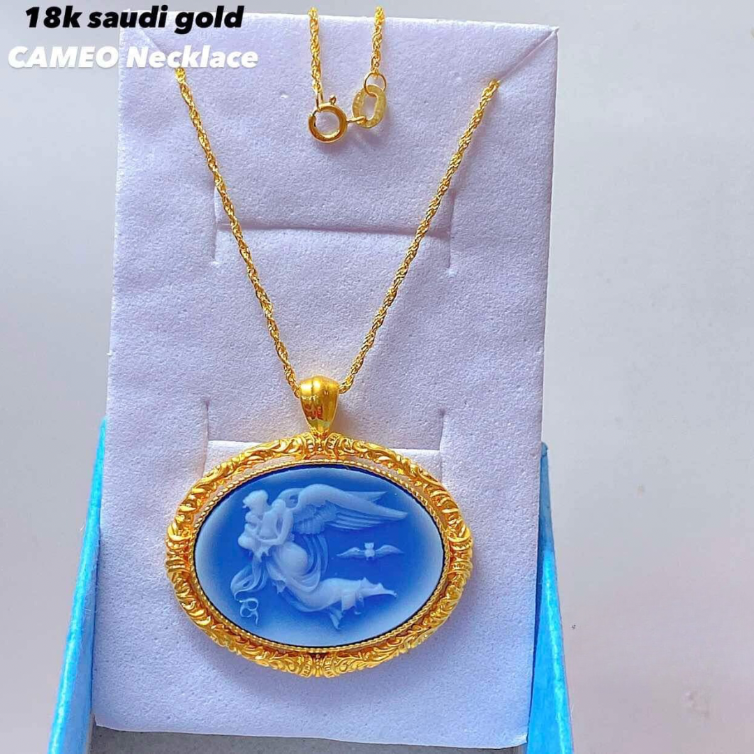 #7 Cameo Necklace 18k Saudi Gold