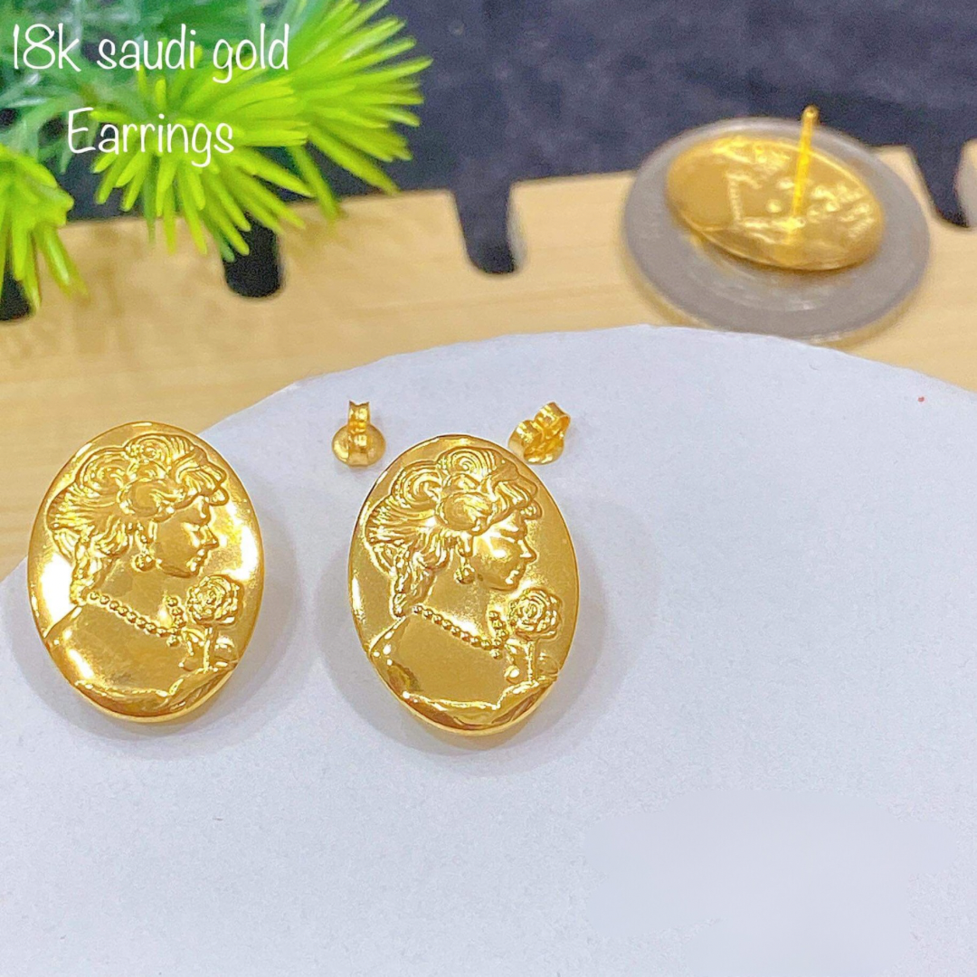 Mother Holding Rose Earrings Only 18k Saudi Gold