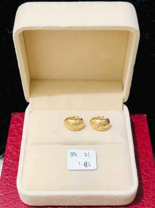 Per Gram 1.42 Earrings 18k Saudi Gold Pawnable