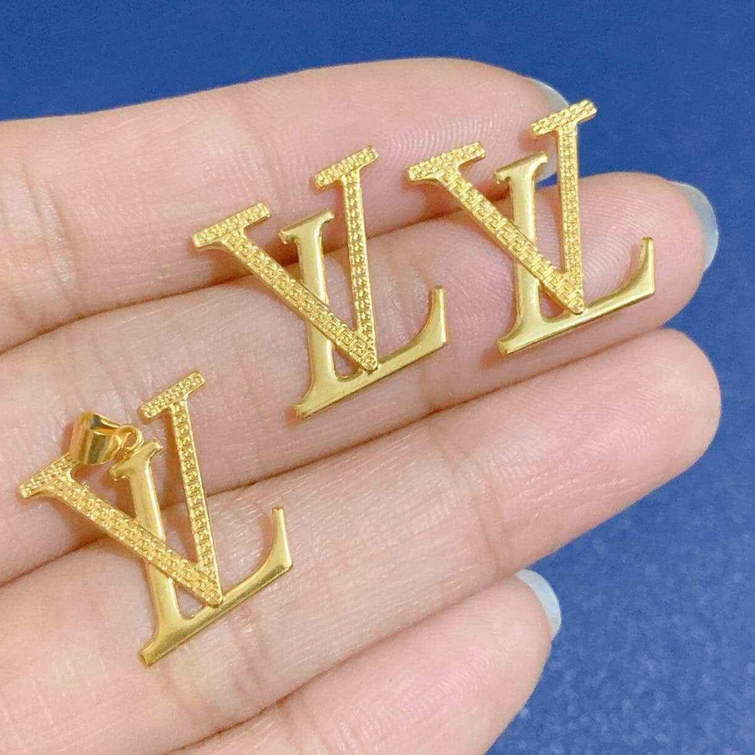 Set LV Pendant Solid 18k Saudi Gold