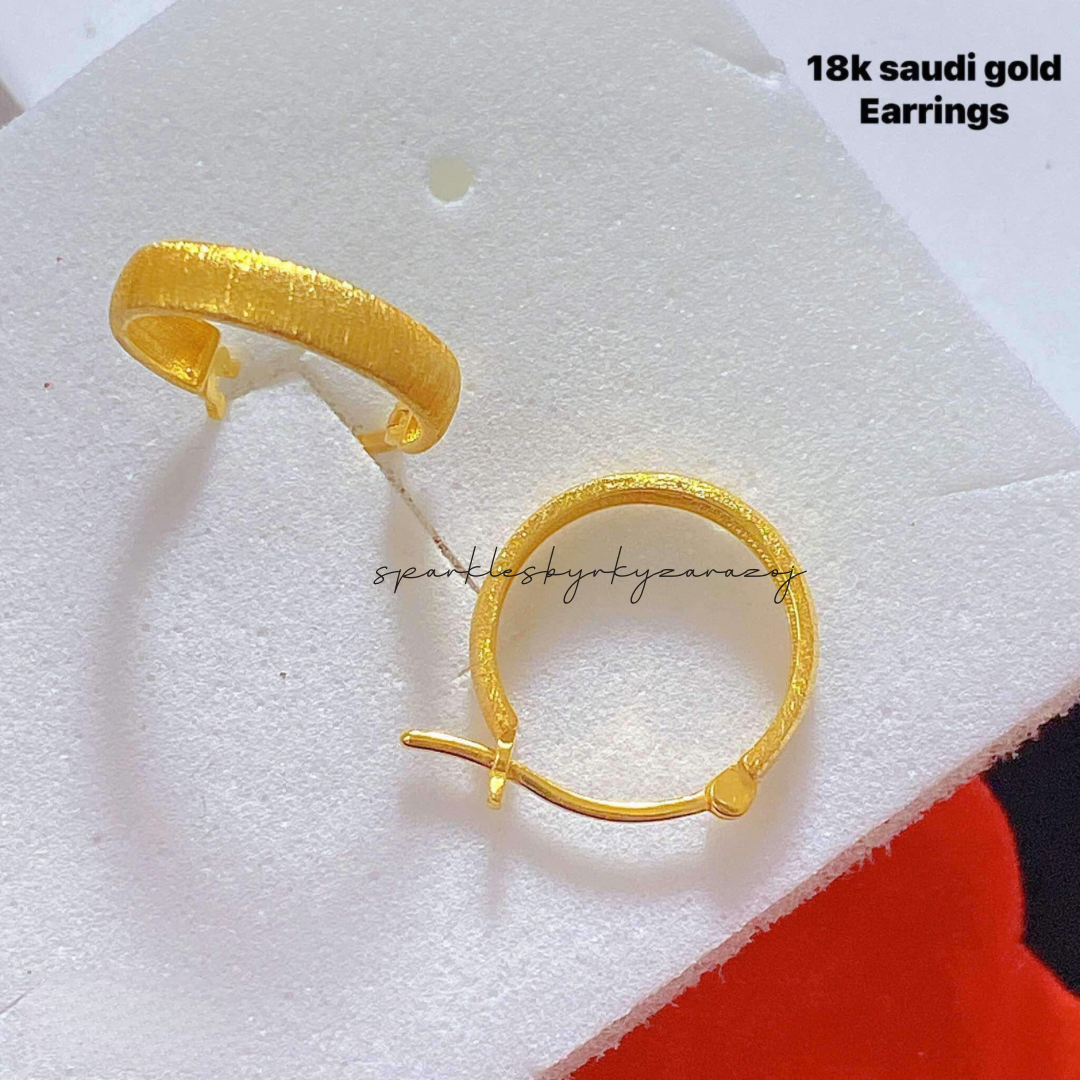 #8 Earrings 18k Saudi Gold