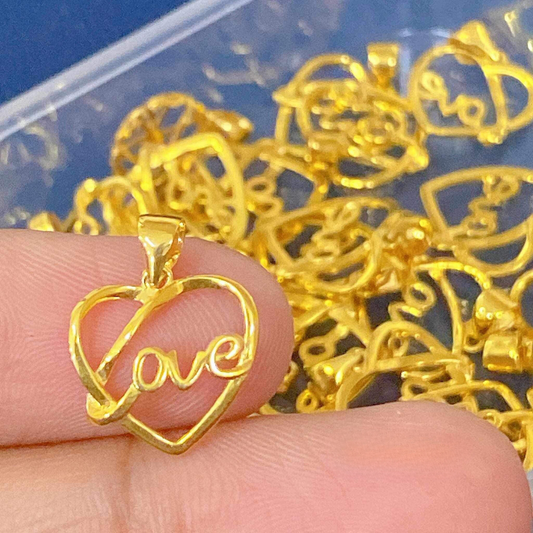 LOVE Heart pendant solid 18k saudi gold