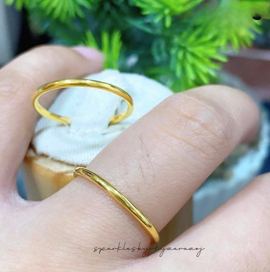 Simple plain 18k saudi gold ring