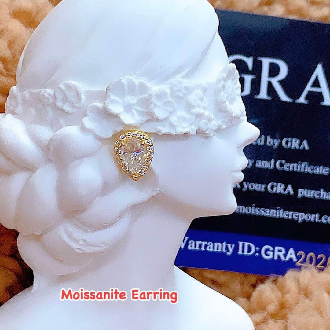 #16 Moissanite Earring 18k Saudi Gold