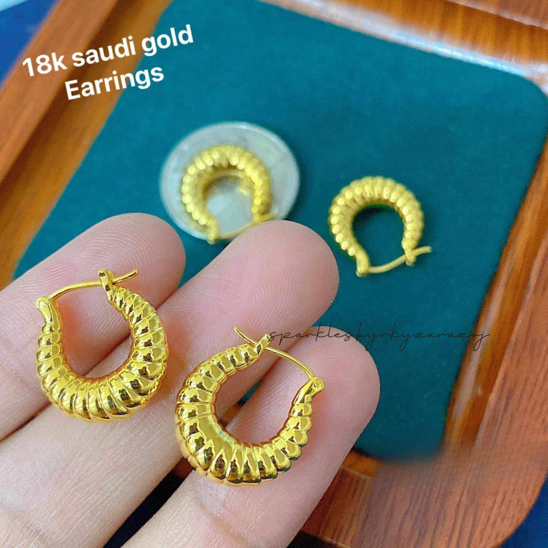 Croissant Earrings Ampaw 18k Saudi Gold