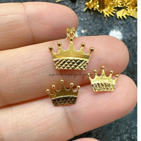 Crown Diacut Pendant Solid 18k Saudi Gold