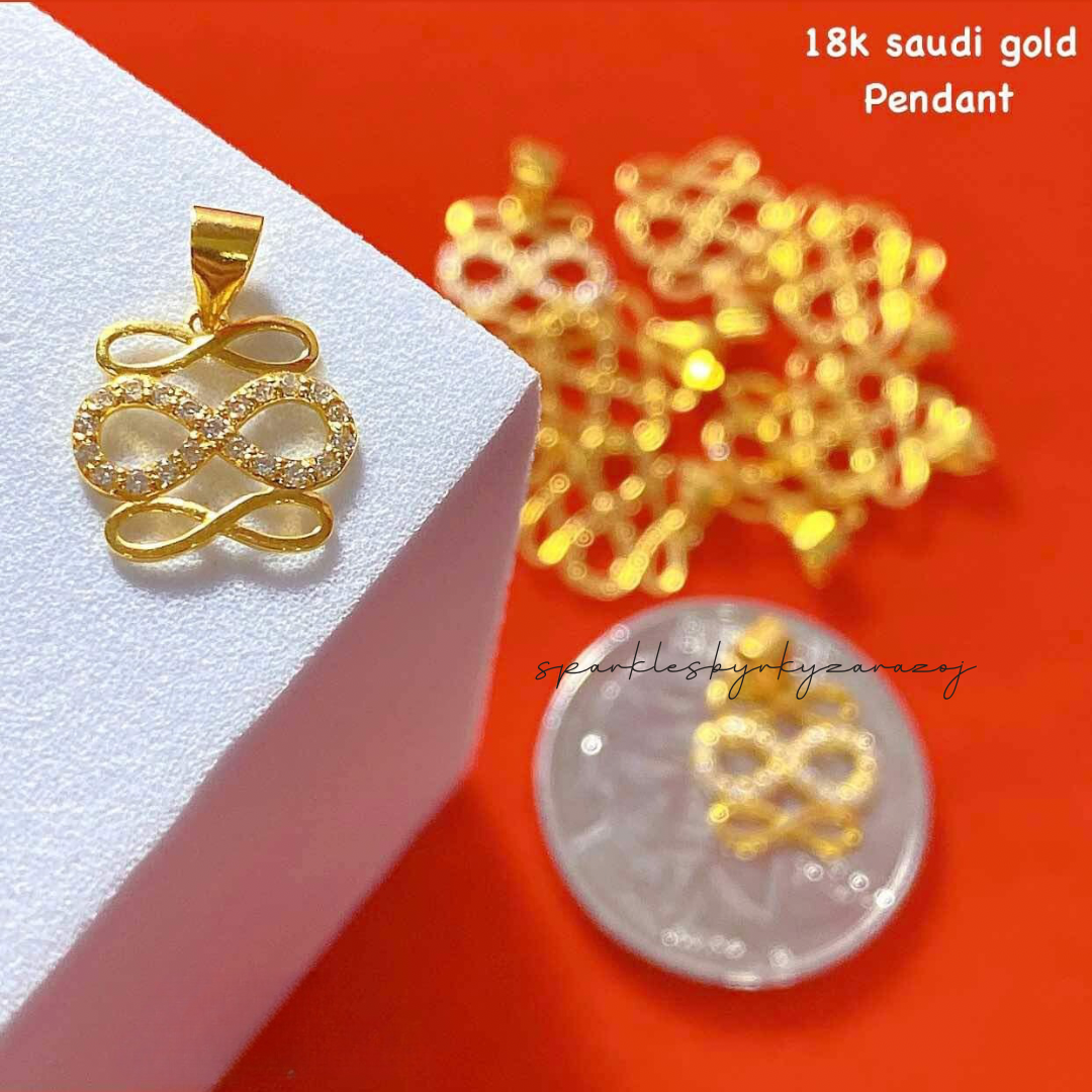 TripleFinity Pendant 18k Saudi Gold