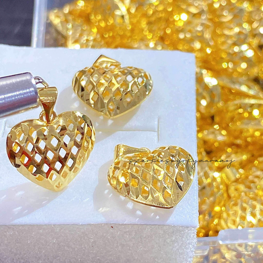 #5 Heart Pendant Solid 18k Saudi Gold