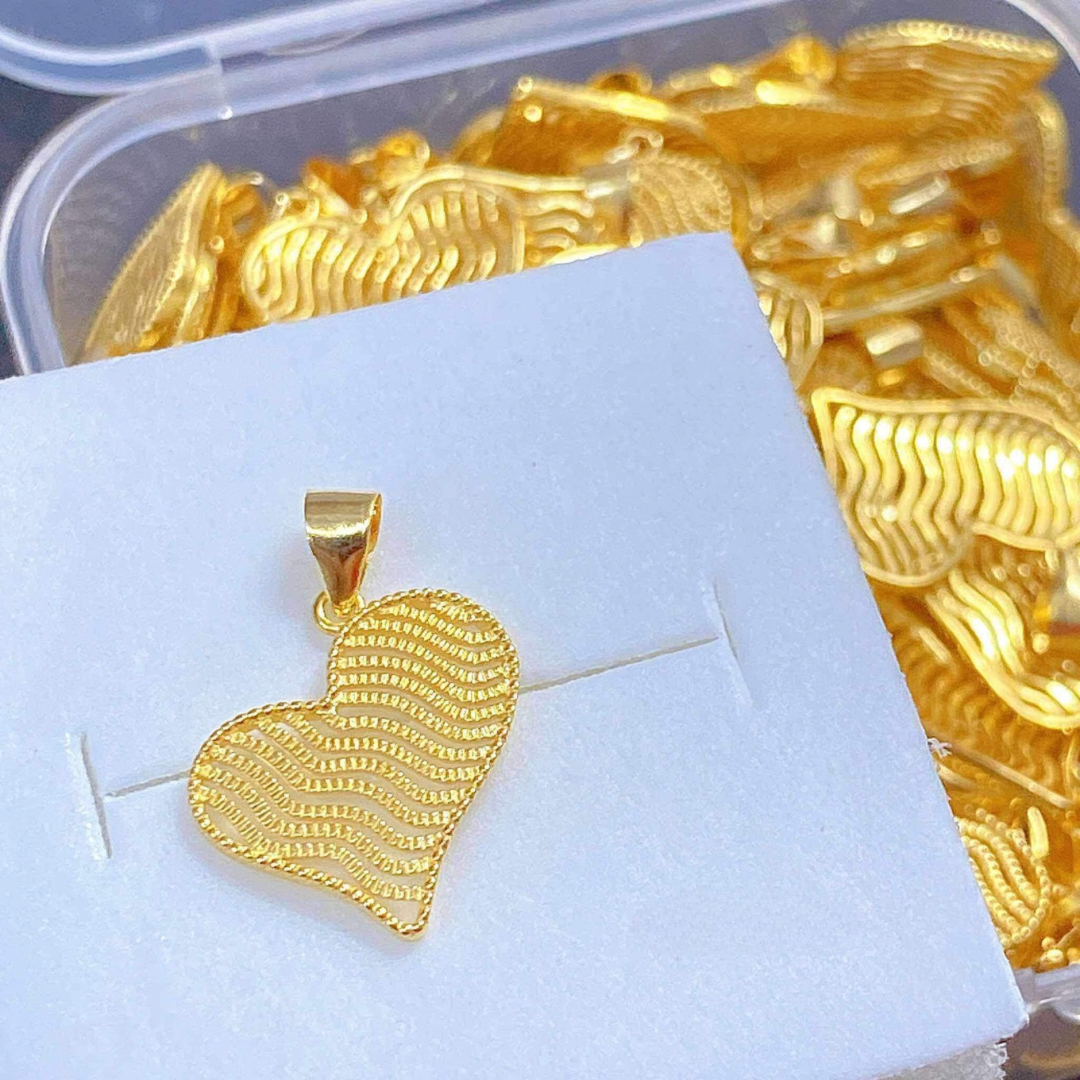 #2 Heart Pendant Solid 18k Saudi Gold