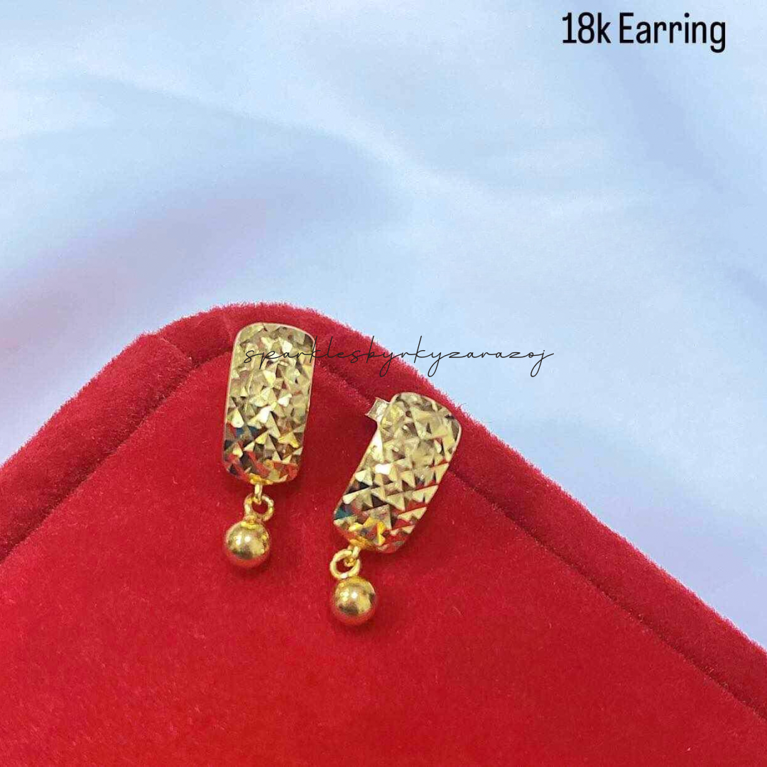 Clip earrings solid 18k saudi gold