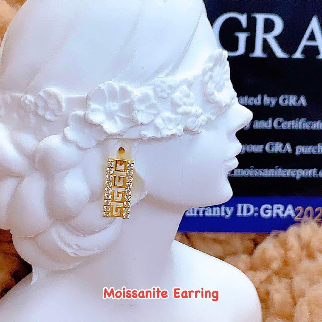 #21 Moissanite Earring 18k Saudi Gold