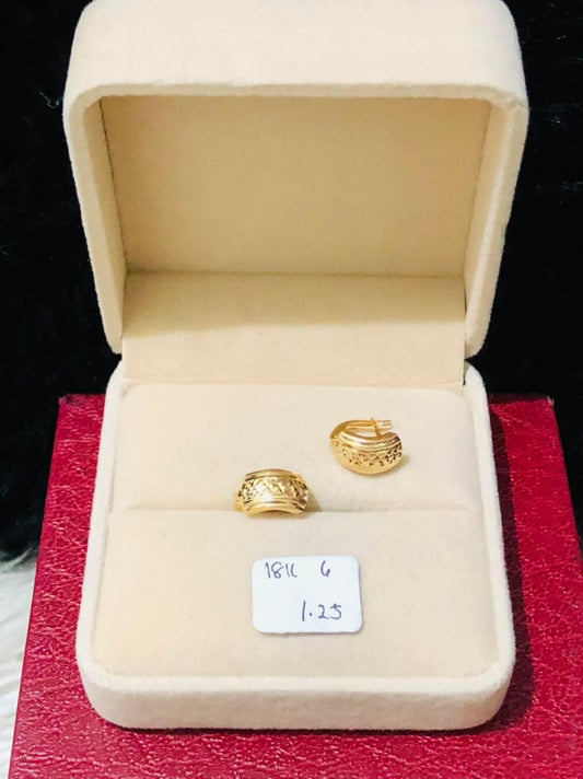 Per Gram 1.25 Earrings 18k Saudi Gold Pawnable